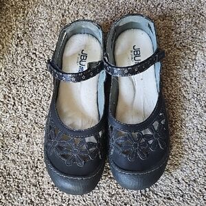JBU Black Floral Cutout Strap Shoes